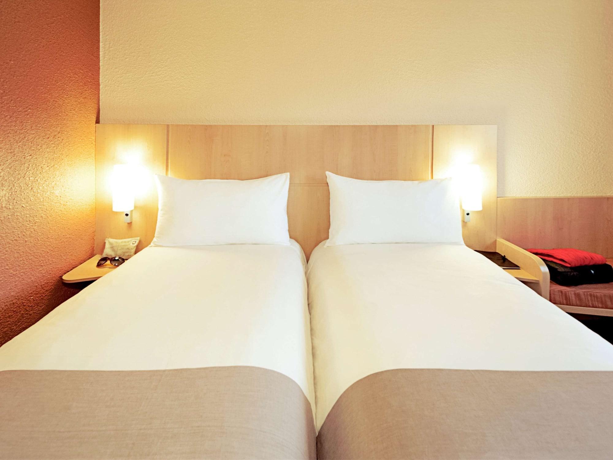 Ibis Poitiers Sud Hotel Luaran gambar