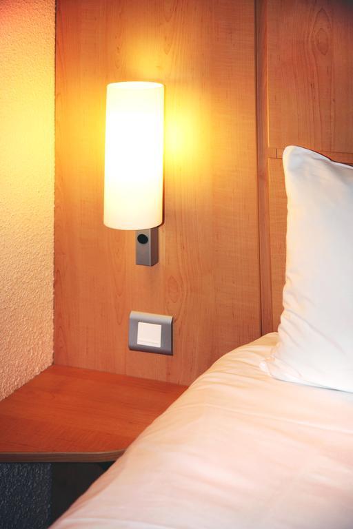 Ibis Poitiers Sud Hotel Luaran gambar